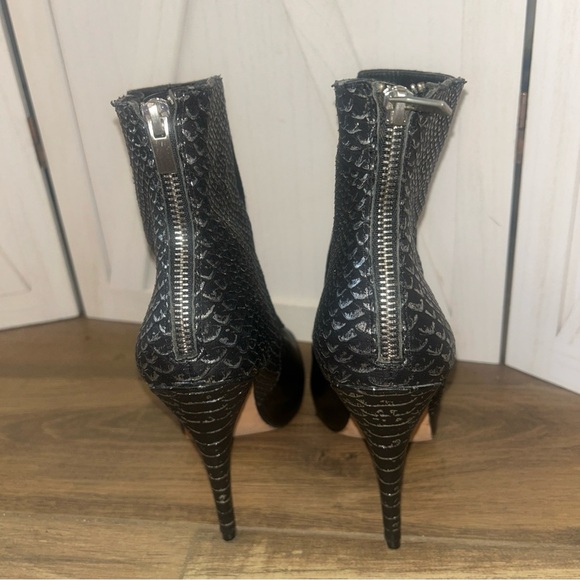Charles David Black and Gray Snakeskin Heeled Boots - Picture 3 of 5